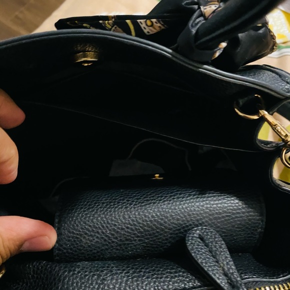 Handbag - Picture 4 of 8